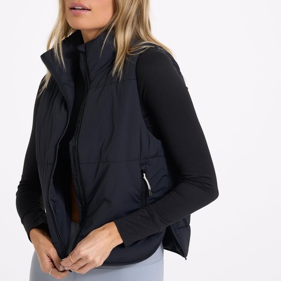 Vuori Jackets & Blazers - NWT Vuori Canyon Women’s Insulated Vest Black Size S
